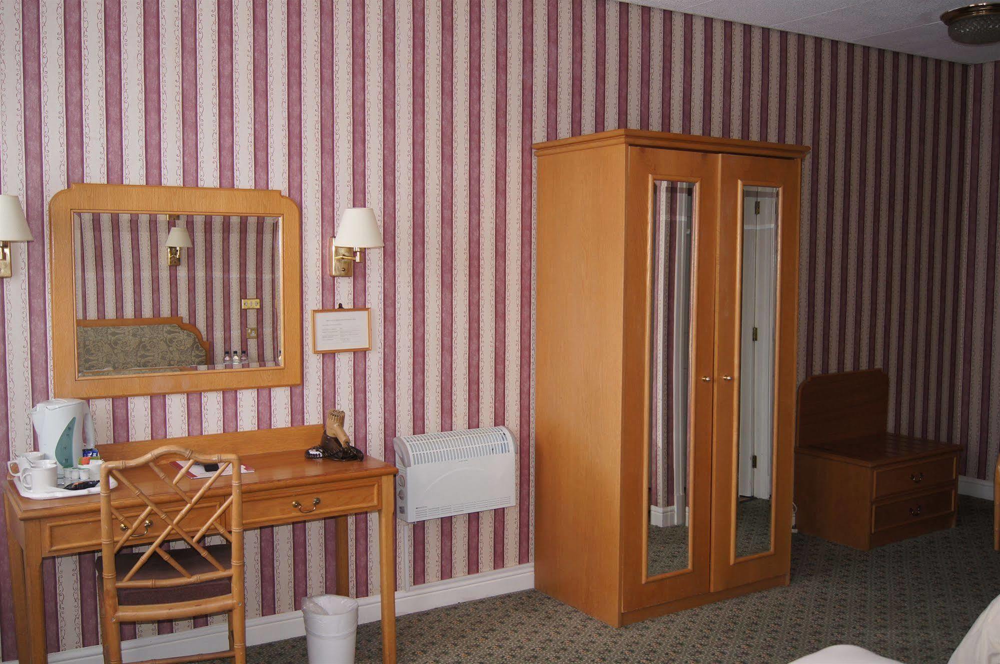Castle Hotel Tamworth Exteriör bild