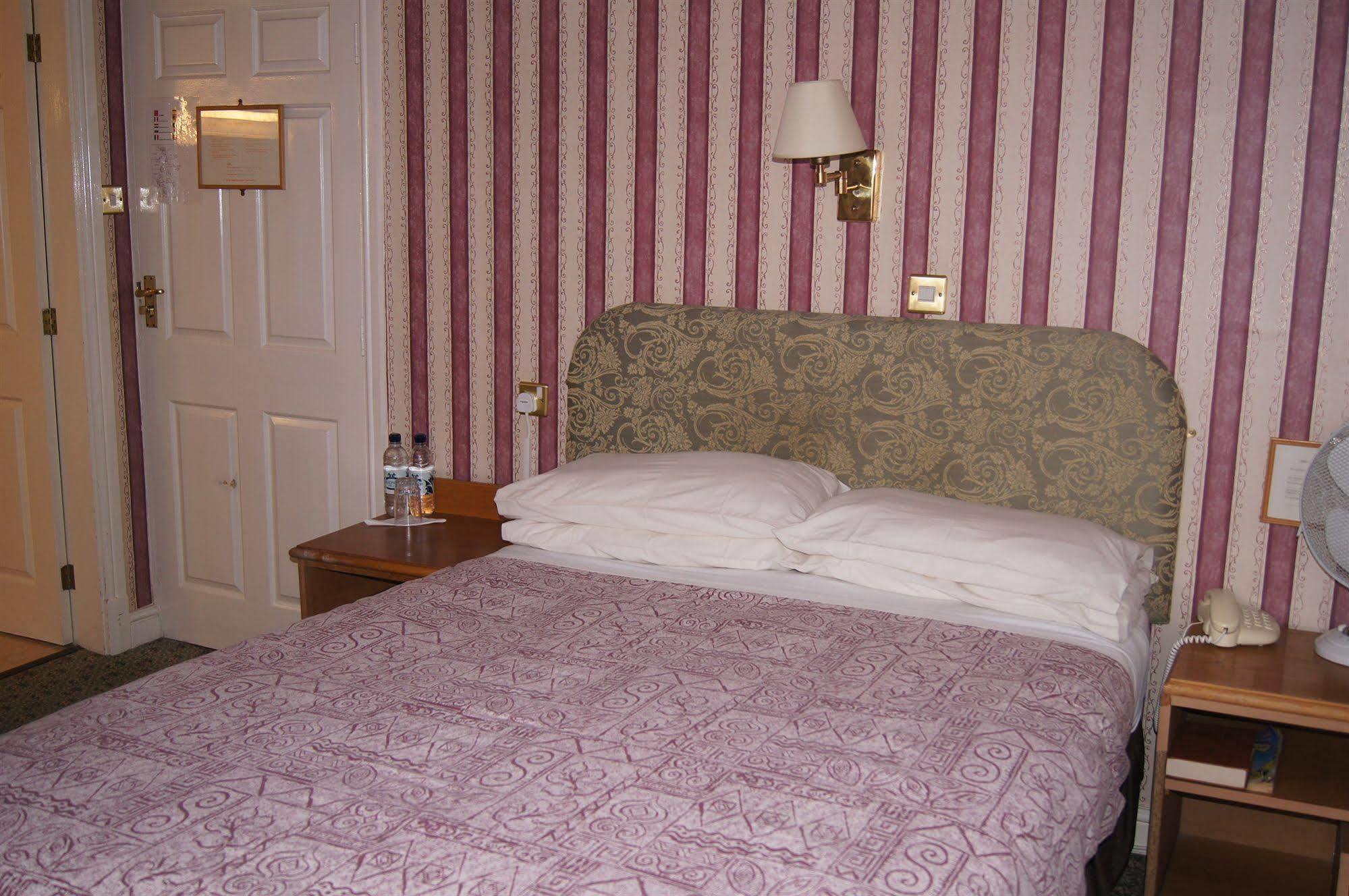 Castle Hotel Tamworth Exteriör bild