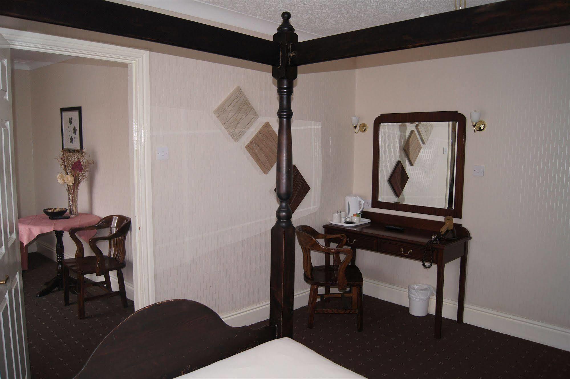 Castle Hotel Tamworth Exteriör bild