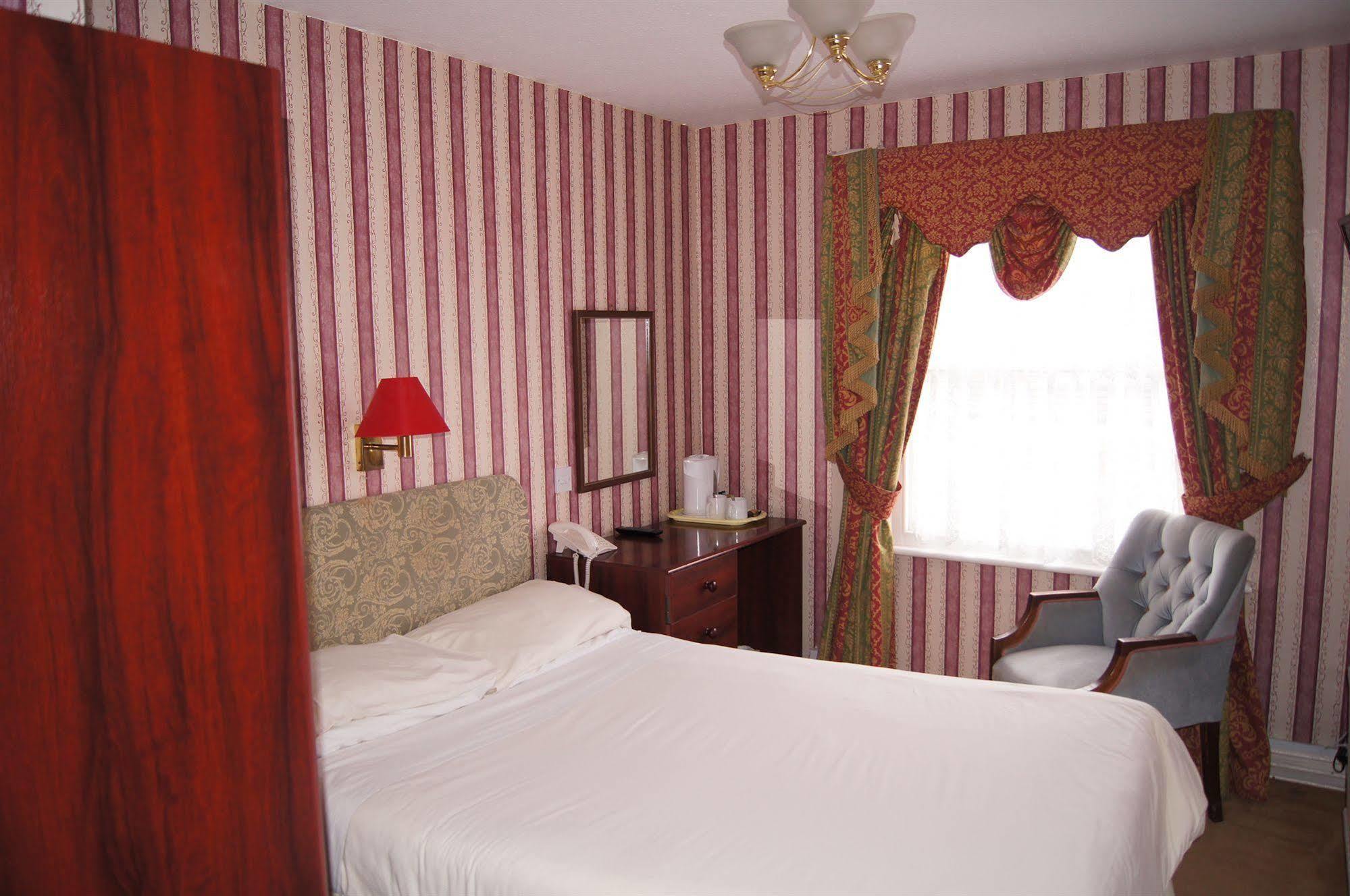 Castle Hotel Tamworth Exteriör bild